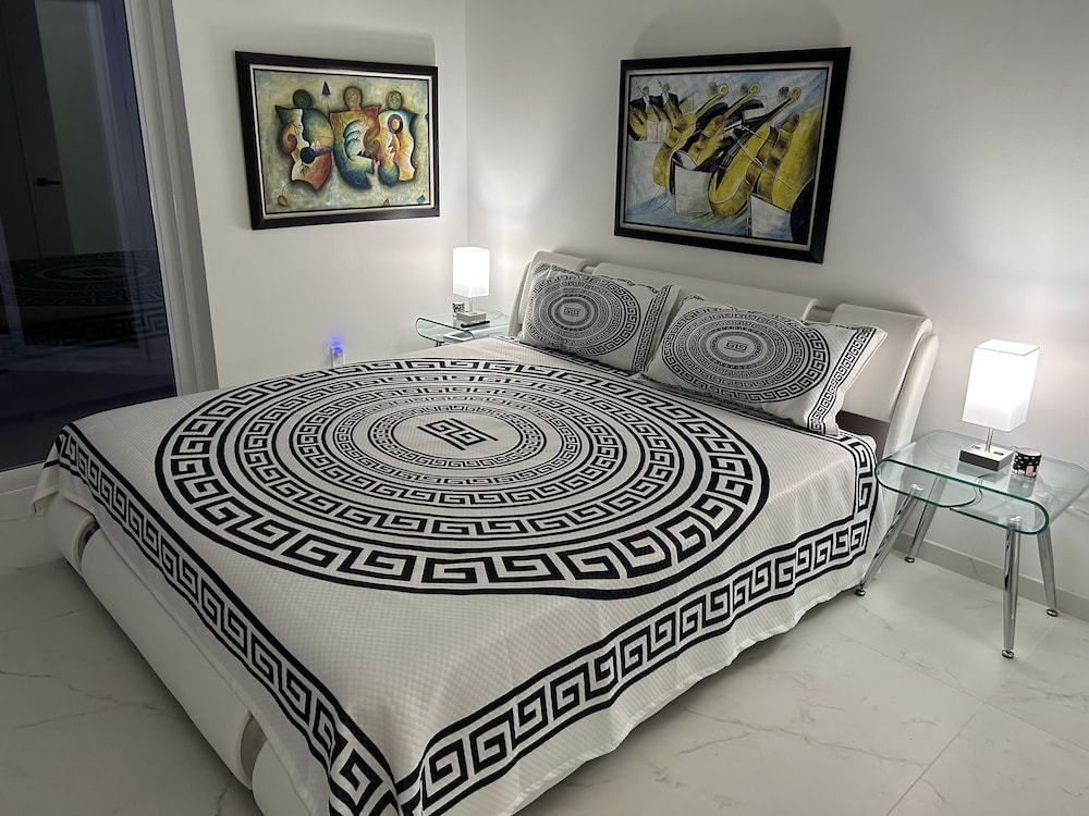 Elite Studio Suite (5) photo 2