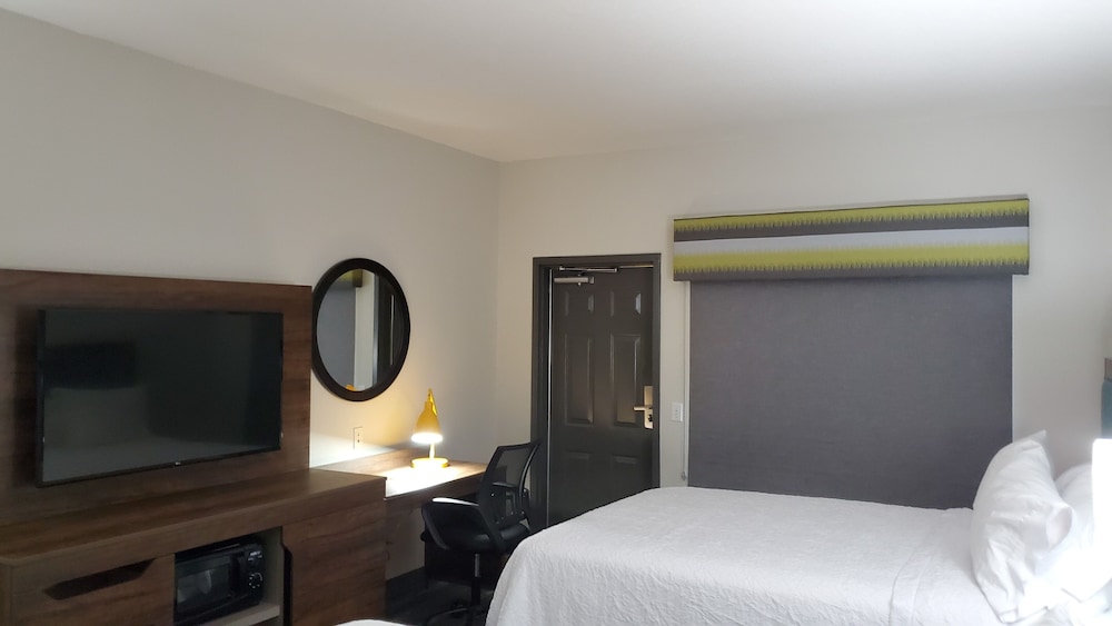 Room, 1 King Bed, Accessible, Non Smoking photo 2