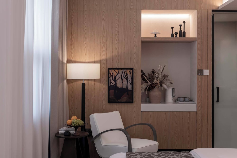 Superior Twin Room, City View photo 2