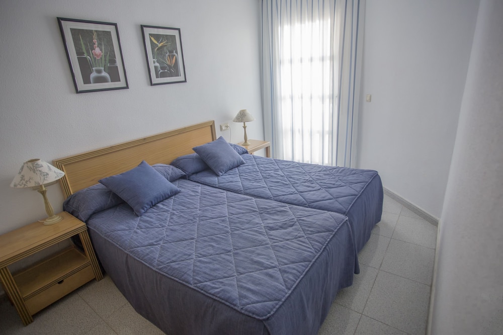 Economy Apartment, 2 Bedrooms, Balcony photo 3