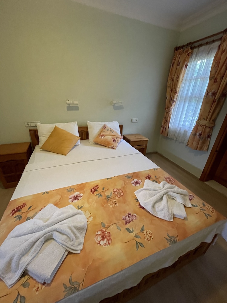 Luxury Double or Twin Room photo 1
