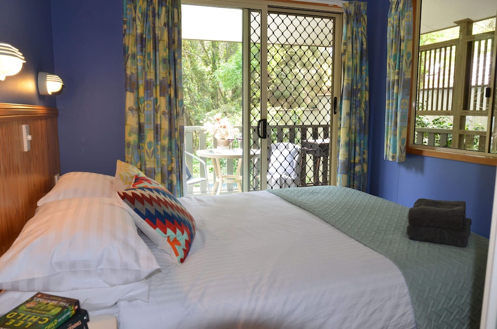 Jervis Bay Getaway - Linen/Towels Supplied to the Main Bed only photo 1