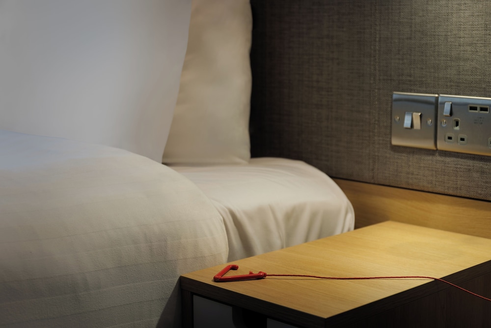 Standard Room, 1 Double Bed, Accessible - Photo 3