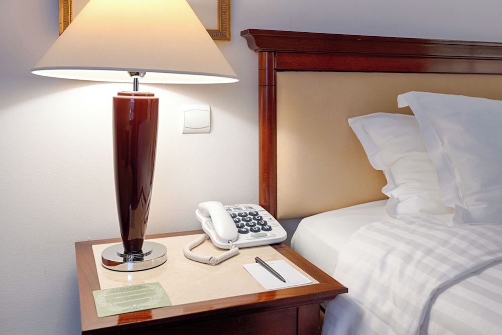 Suite - Photo 1
