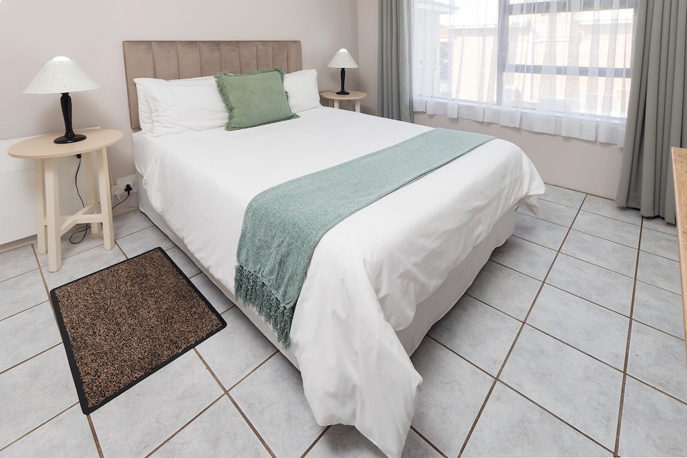 Standard Room, 1 Bedroom (Side Double Room) photo 2