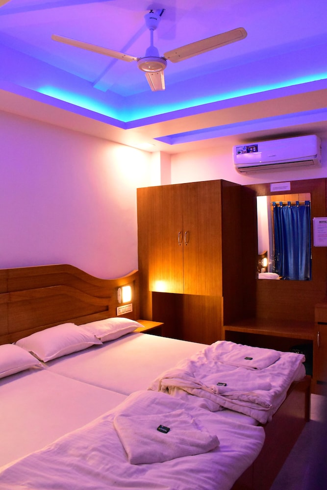 Deluxe Double Room, Balcony, Garden View