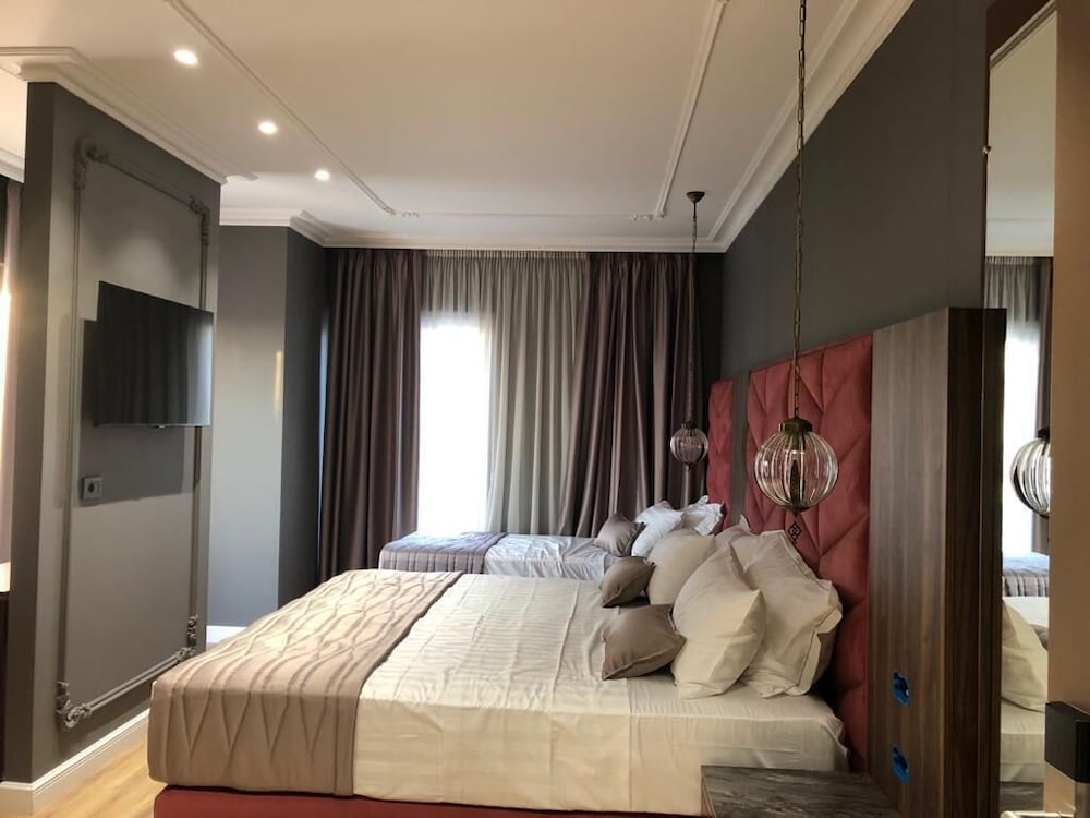 Superior Room (Land View)