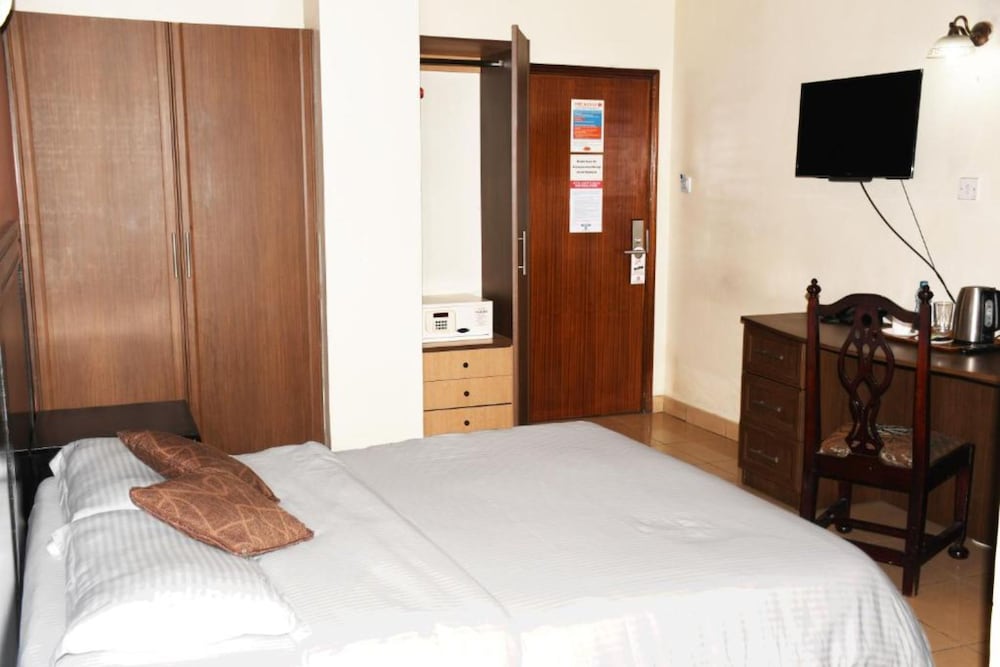Double Room - Photo 3