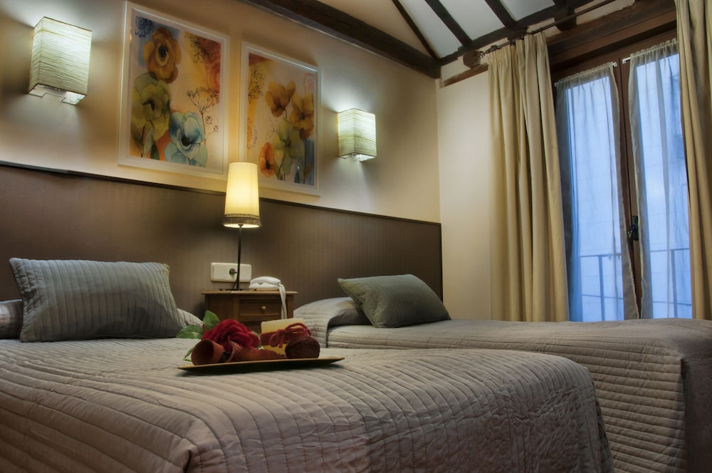 Comfort Room, 1 Double or 2 Twin Beds, Non Smoking