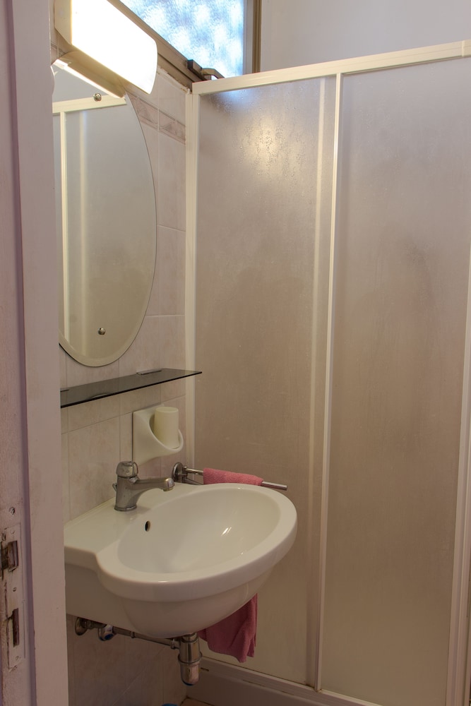 Double Or Twin Room photo 3