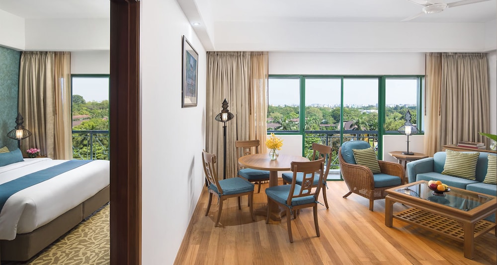 Room, 2 Bedrooms, Balcony photo 2