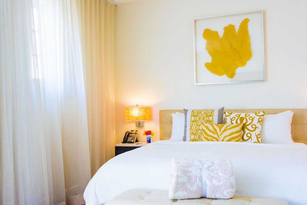 Premium Studio, 1 King Bed - Photo 7