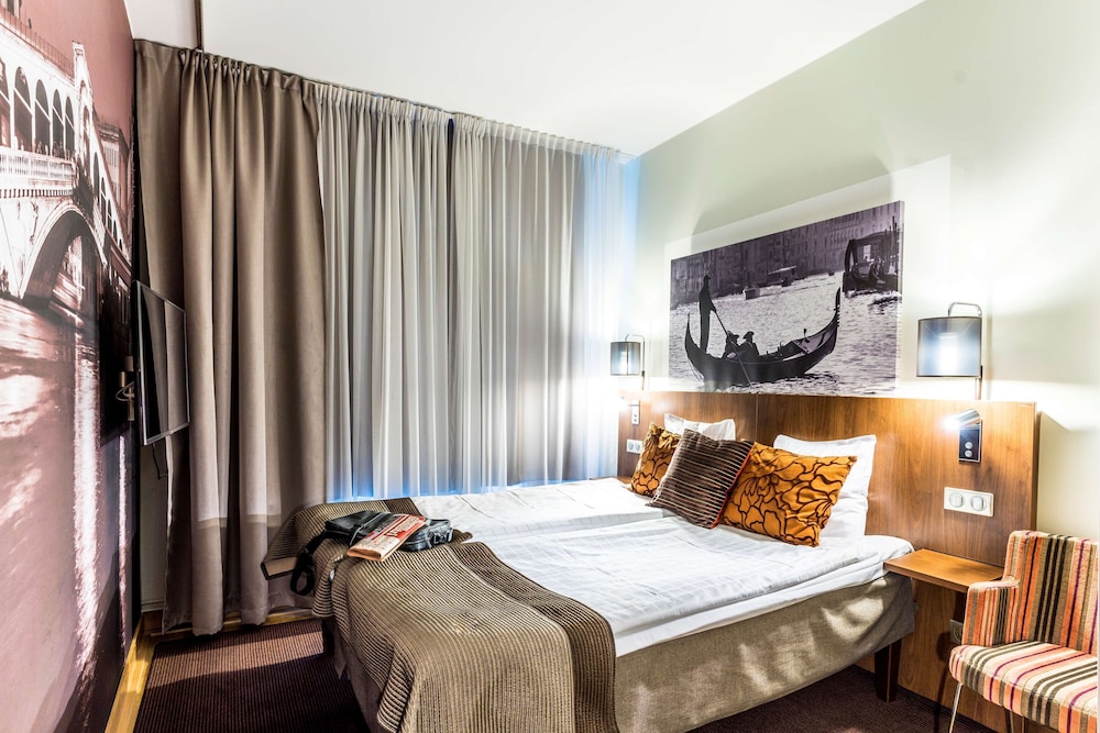Standard Room, 1 Queen Bed photo 1