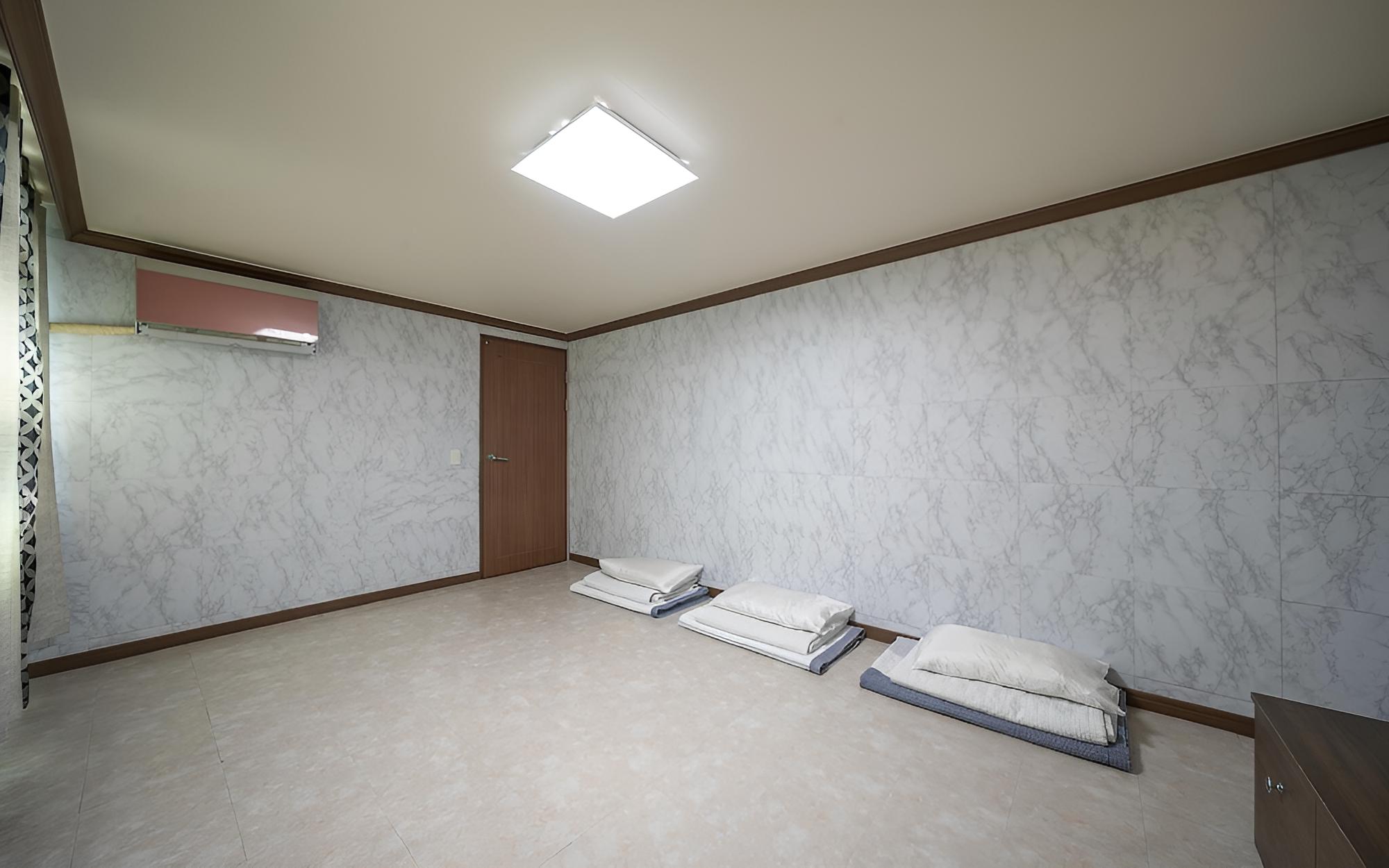 Room (Ondol-4-person room (Netflix availabl) - Photo 2
