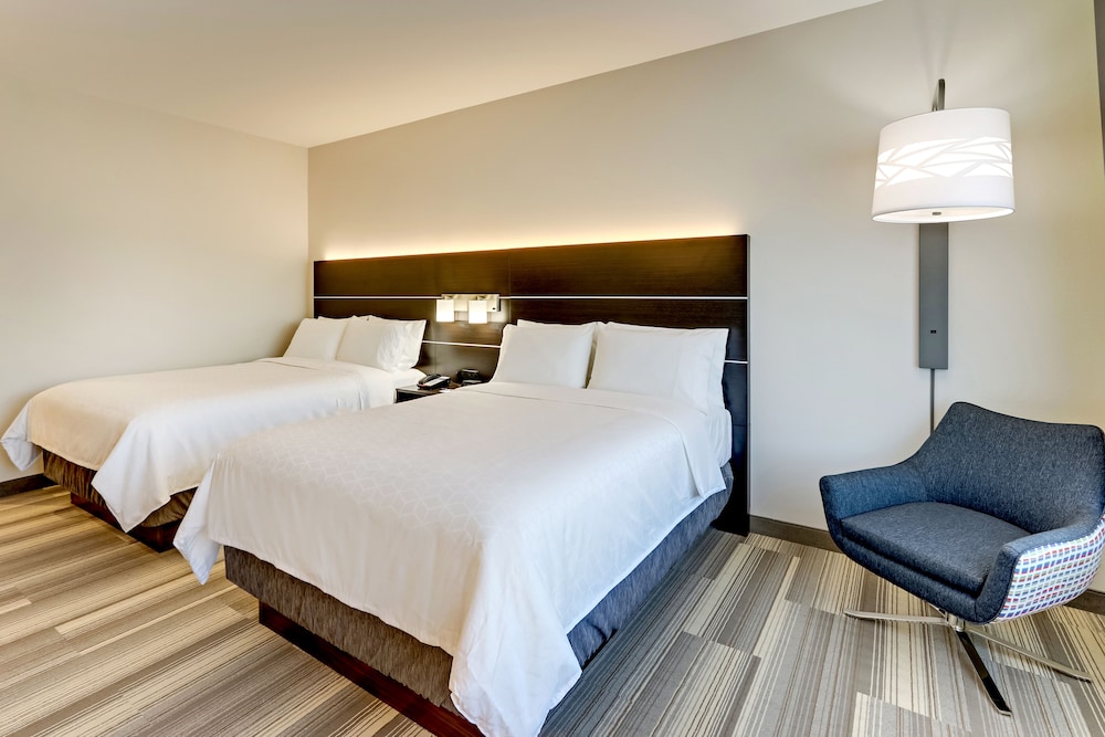 Standard Room, 2 Queen Beds, Accessible (Communications) - Photo 6