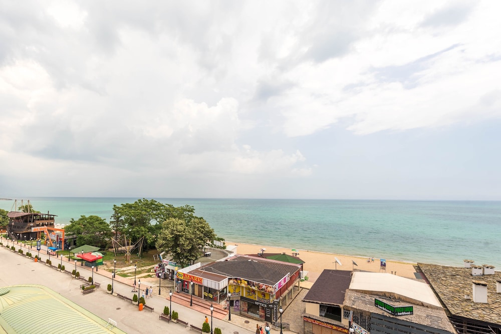 Panoramic Apartment, 2 Bedrooms, Balcony, Sea View photo 2