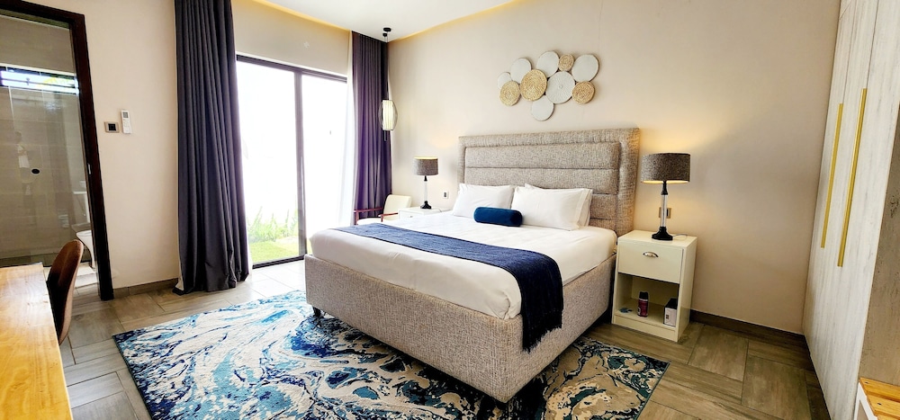 Luxury Apartment photo 3