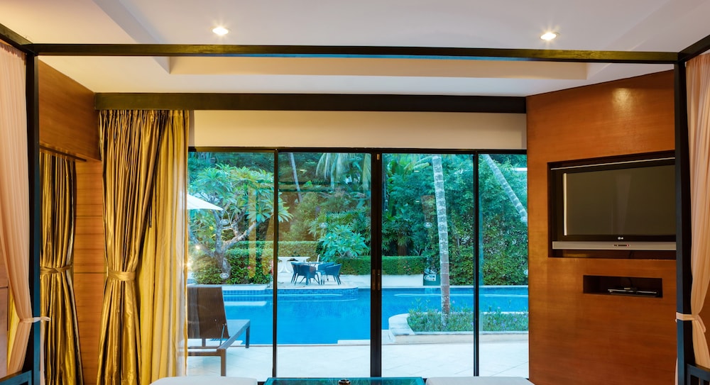 Grand Deluxe Pool Access - Photo 5