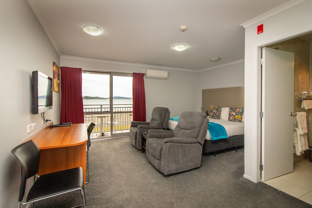 Sea View Suite, Shower, with Balcony-Top Floor