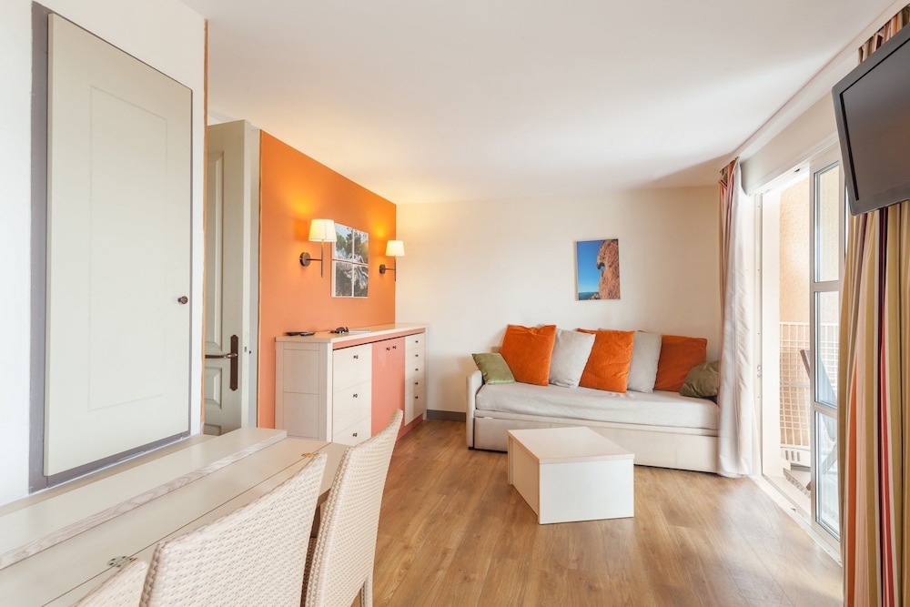 Apartment 6 people - 1 bedroom + 1 sleeping alcove - Terrace photo 3