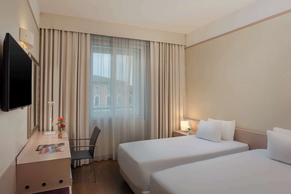 Standard Room - Photo 1