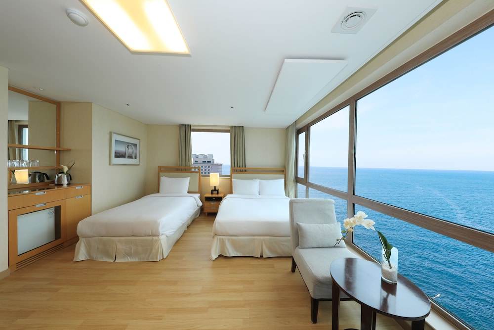 Family Twin Room, Sea View (Two Rooms Family Twin) photo 2