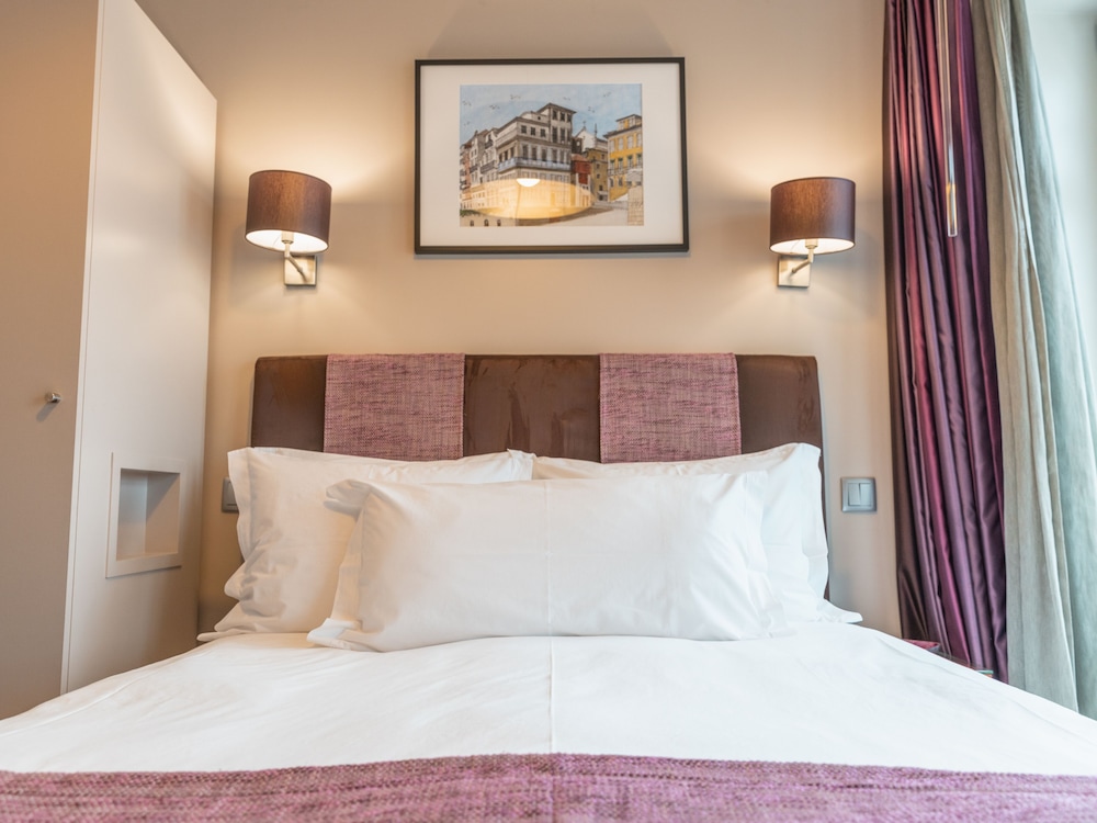 Double Room, Balcony, River View (Room 202)