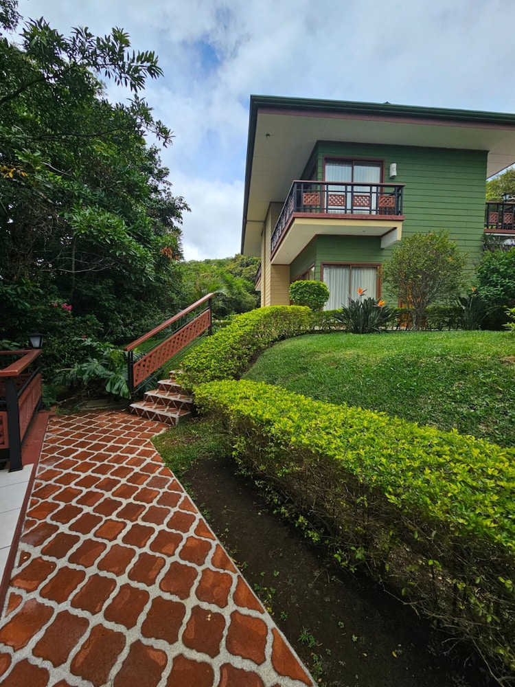 Garden View Queen - Photo 3