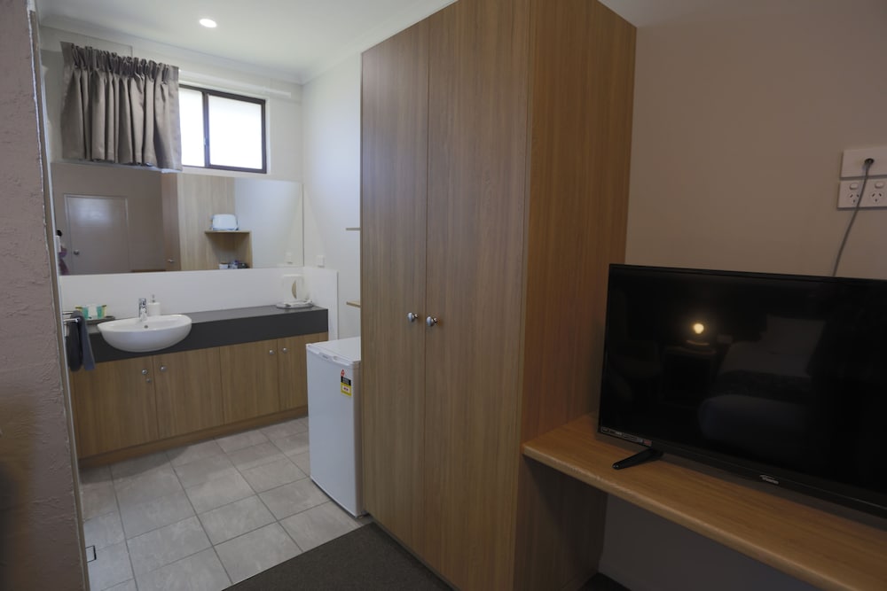 1 Bedroom, King Room photo 2