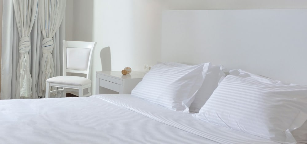 Basic Quadruple Room, 2 Bedrooms, Annex Building photo 1