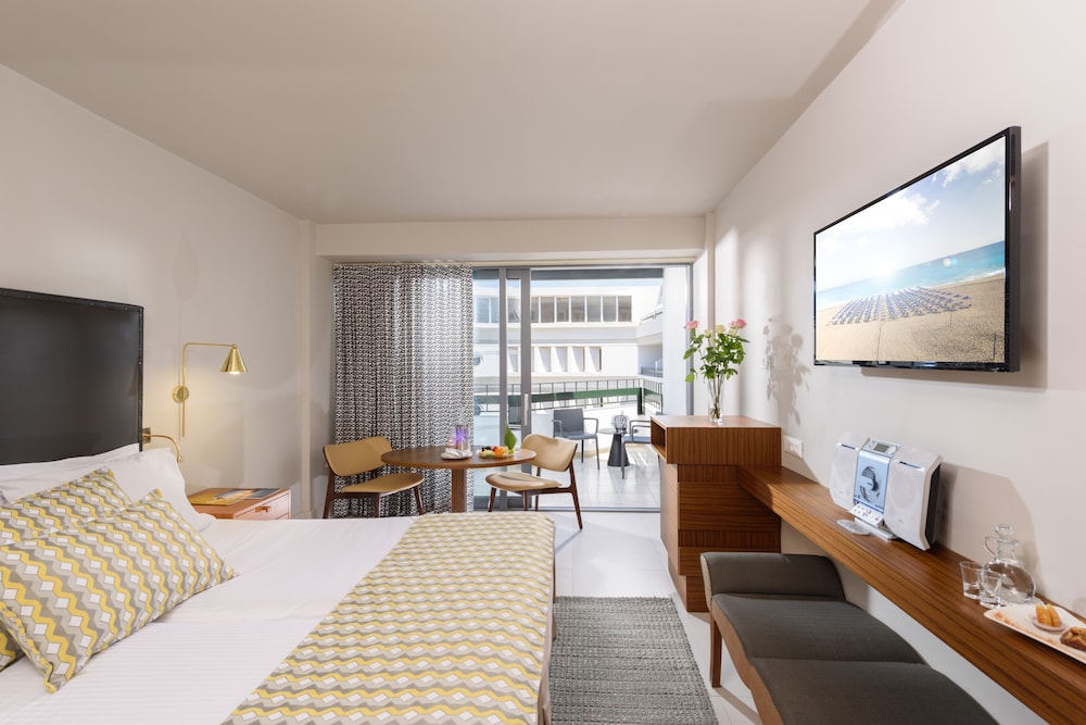 Double Room, Partial Sea View - Photo 1