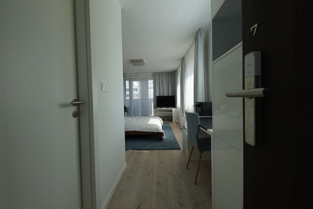 Business Double Room, 1 Queen Bed photo 2