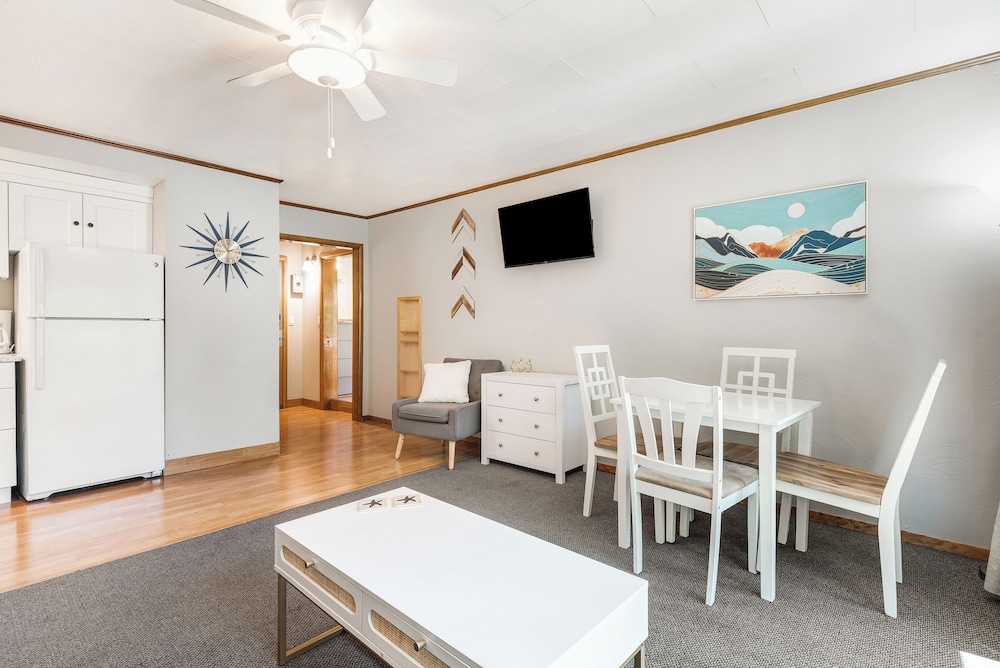Premier Cottage