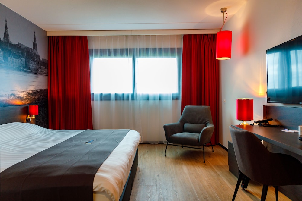 Deluxe Double Room, 1 King Bed - Photo 1