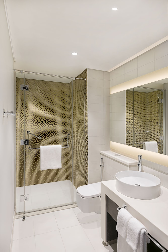 One Bedroom Apartment with Kitchen Complimentary Transfer to Mercato Mall, Outlet Mall photo 3