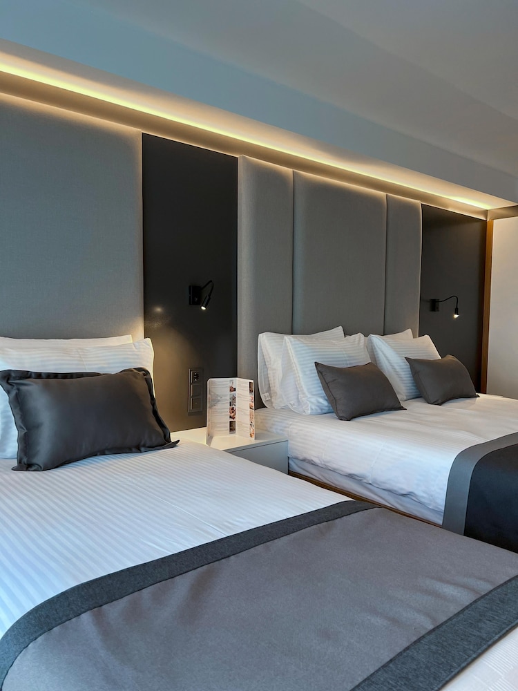 Superior Room, Sea View - Photo 5