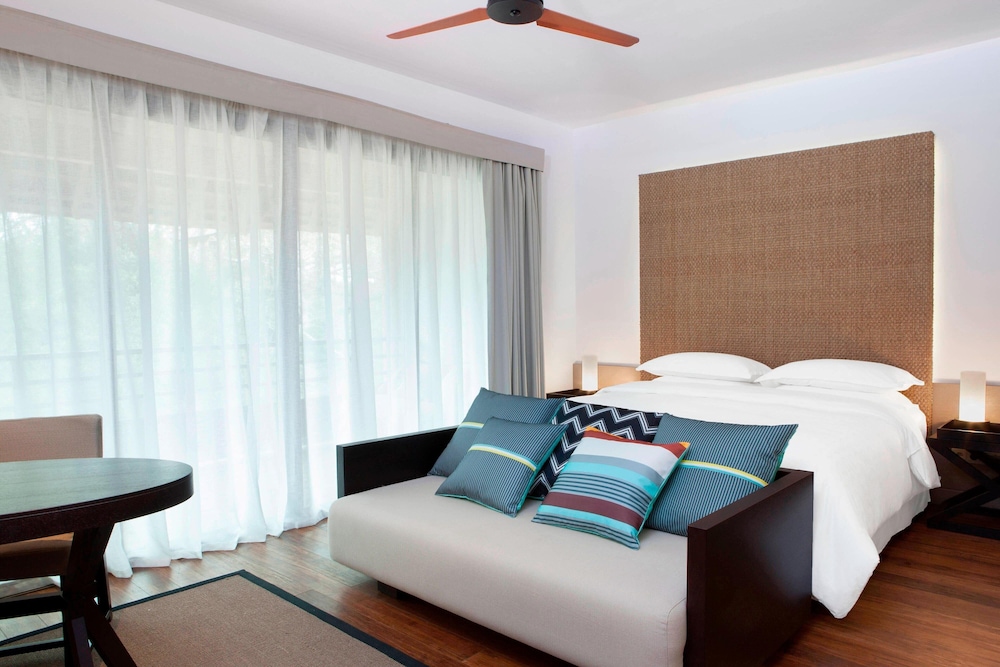 Suite, 3 Bedrooms, Garden View (Balcony)