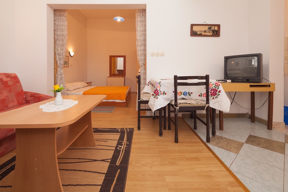 Apartment, 1 Bedroom (324/746)