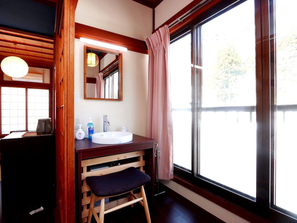 Basic Room - Photo 9