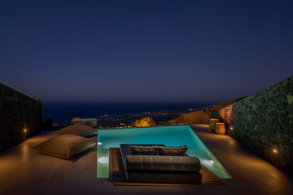 Junior Suite with Private Pool - Photo 20