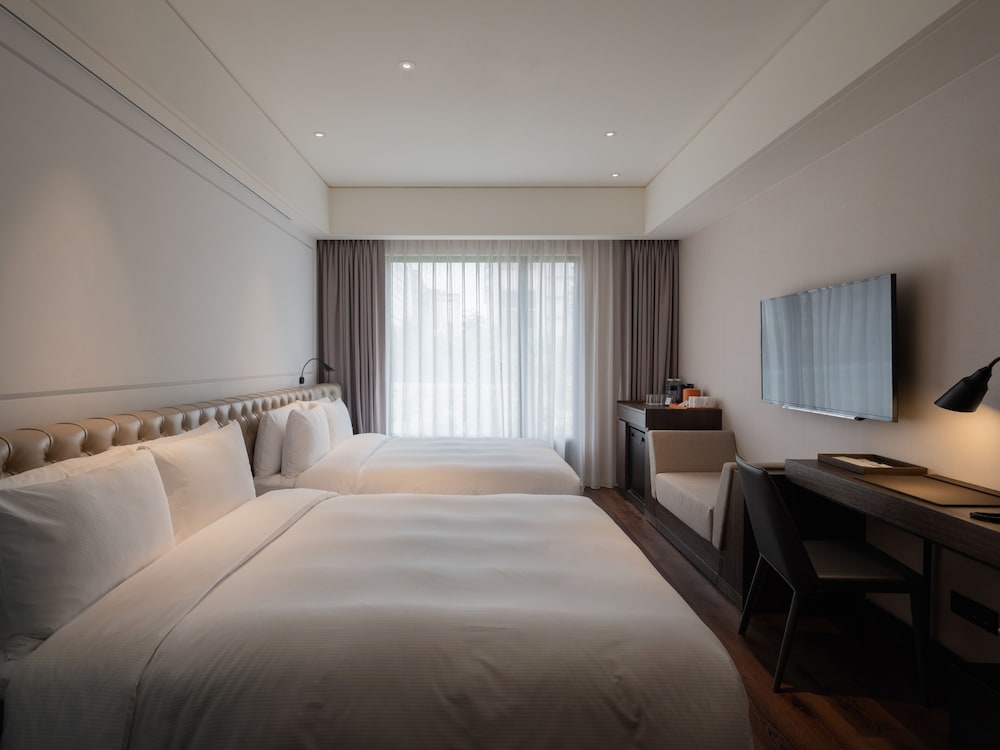 The Studio, 2 Queen Beds