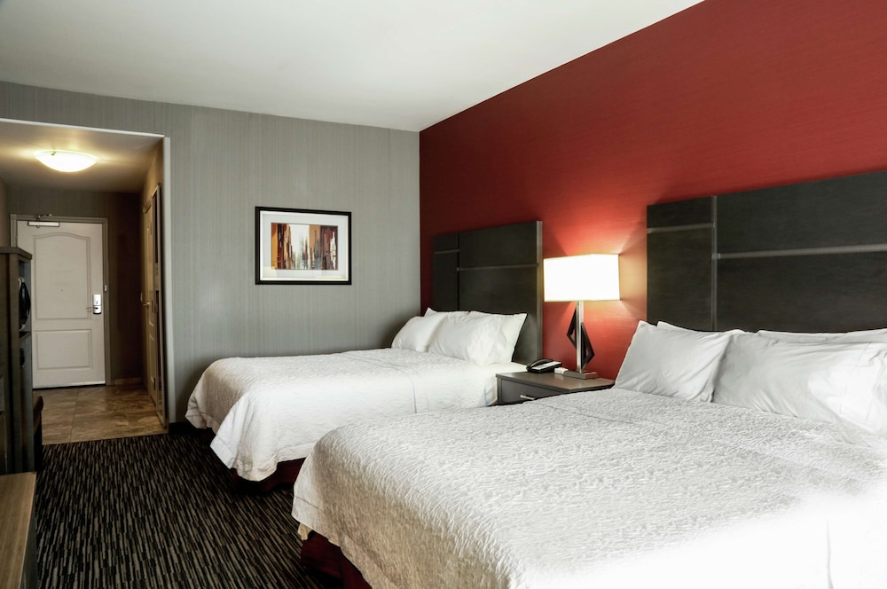 Room, 2 Queen Beds, Accessible, Non Smoking - Photo 1
