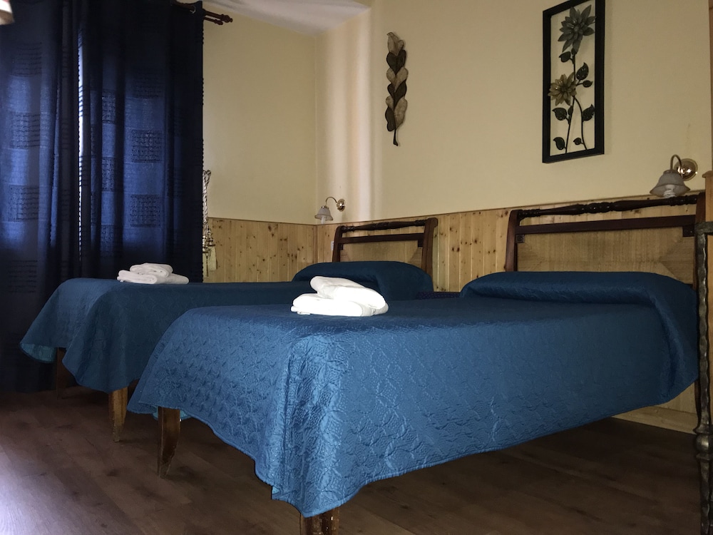 Habitación Estándar con Dos Camas Individuales