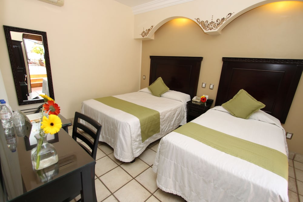 Quadruple Room - Photo 3