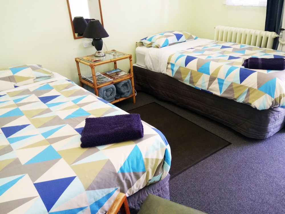 Economy Cabin, 1 Twin Bed, Shared Bathroom