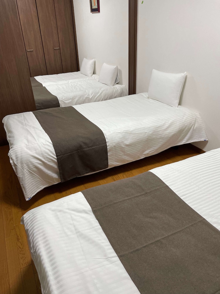 Basic Apartment, City View photo 3