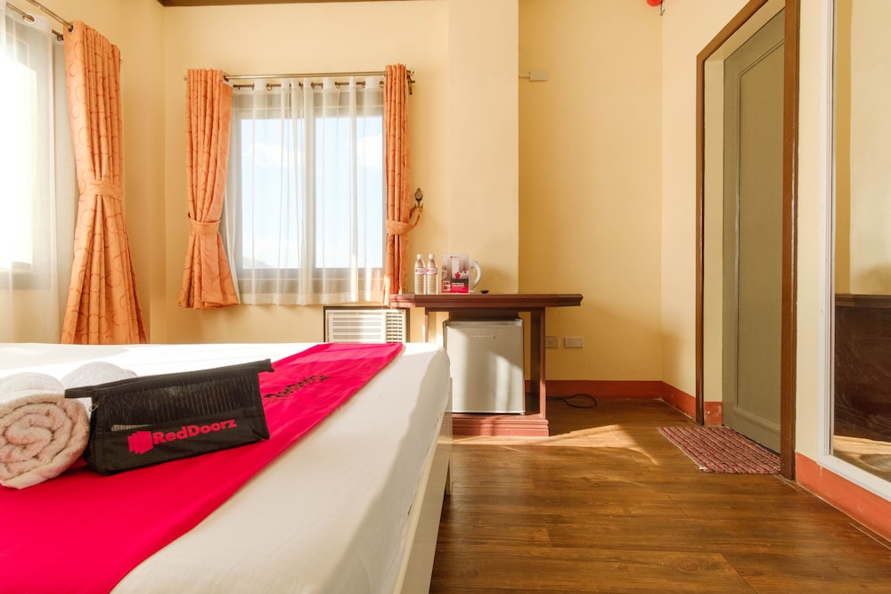 Double Room (Reddoorz) - Photo 5