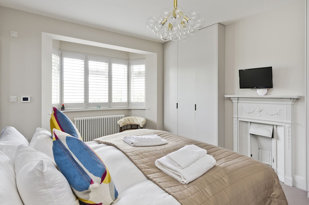 House (5 Bedrooms) photo 3