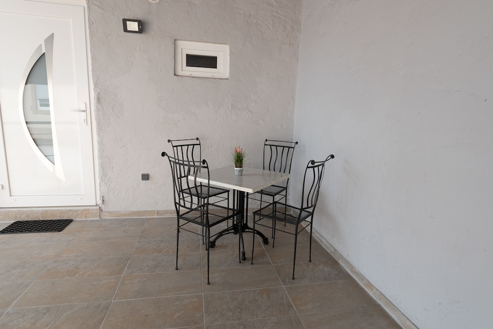 Blue Marine Apartment - Photo 5