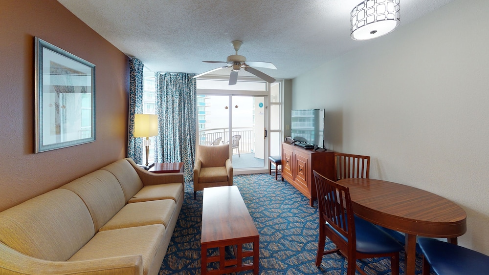 Suite, 2 Queen Beds, Oceanfront (Angle) - Photo 7